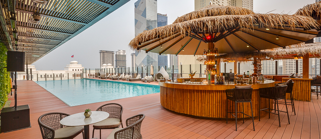 Amret Palace Pool Bar